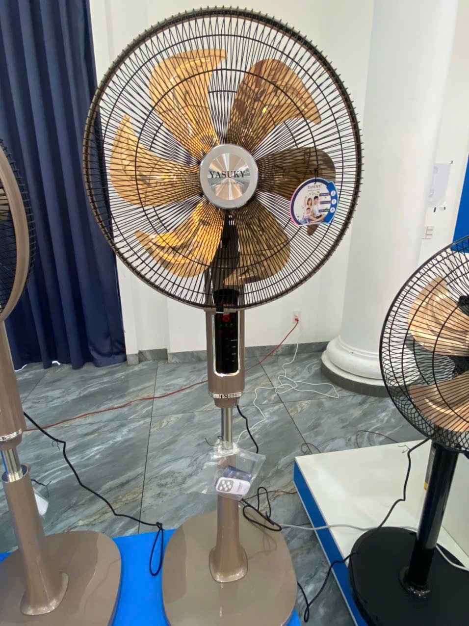Quạt cây đứng Yasuky YK-368 ( ảnh thực tế )