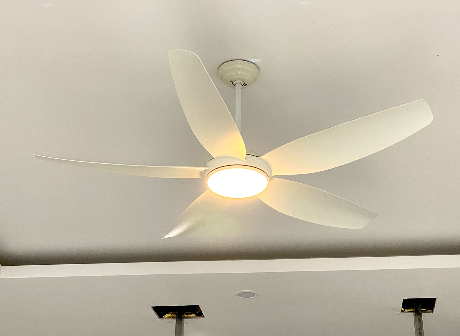 Quạt trần đèn Kaiyokukan Nhật Bản HIRO-219-WH - ảnh thực tế