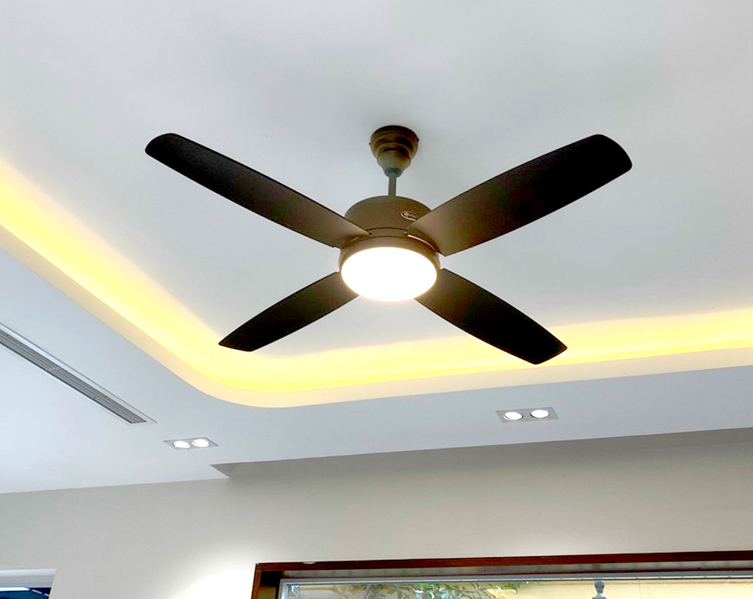 Chế độ đảo chiều gió thông minh - ảnh thực tế