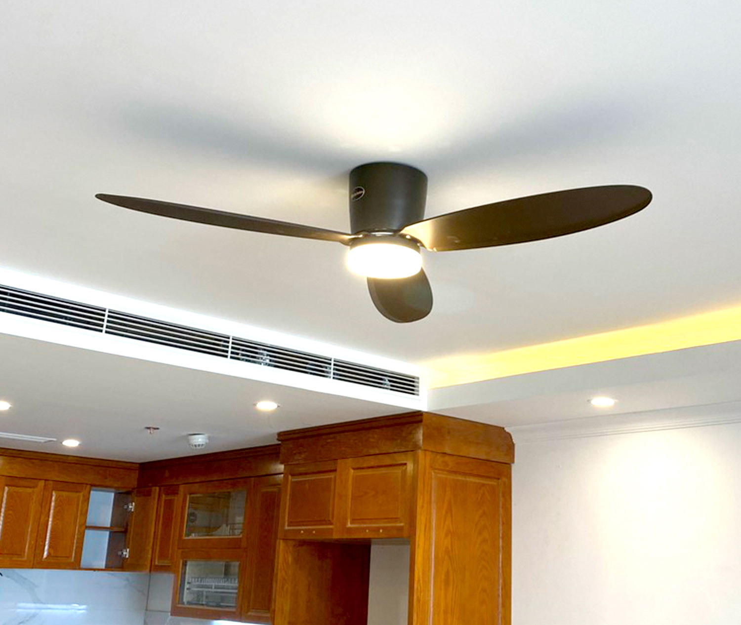 Quạt trần đèn Kaiyokukan Nhật Bản SAITA-102-ORB - ảnh thực tế