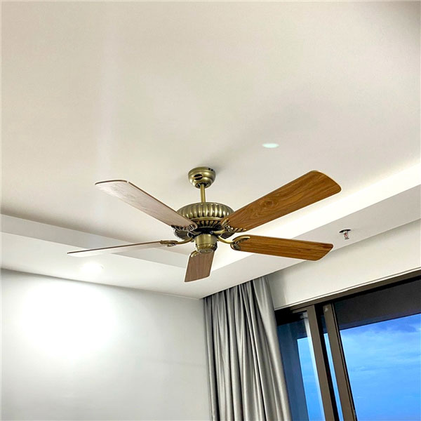 Quạt trần Kaiyokukan KYO-021 - khi không lắp đèn