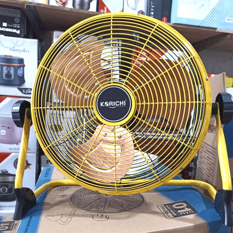 Thiết kế cánh lớn 16 inch – Làm mát diện rộng hiệu quả