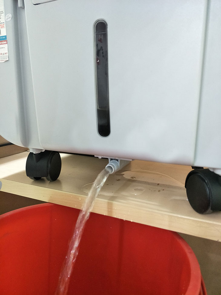 Xả nước cho quạt hơi nước