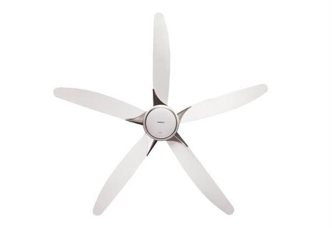 Quạt trần Panasonic 5 cánh F-60GDS-WS 40W nổi bật với thiết kế hiện đại, phù hợp nhiều không gian nội thất